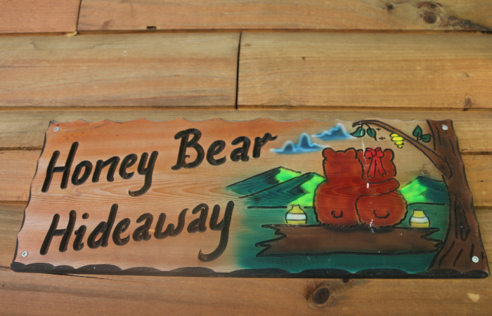 honey bear hideaway bear sign